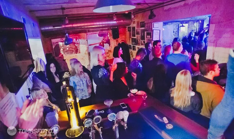 YZYbar