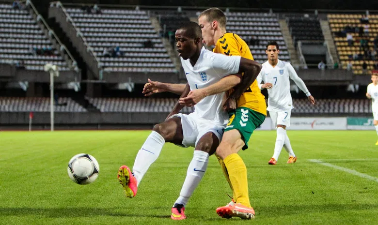S.Dariaus ir S.Girėno stadionas - sporto centras