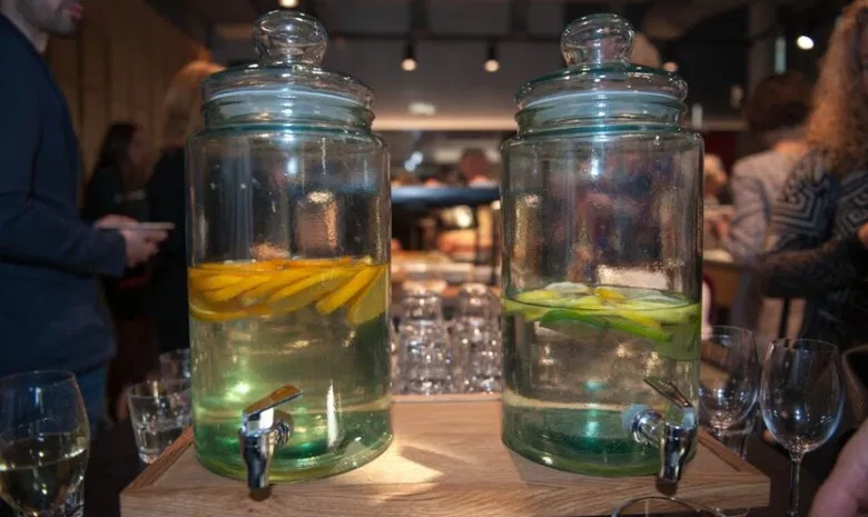 "Fresh buffet Medžiotojų užeiga"
