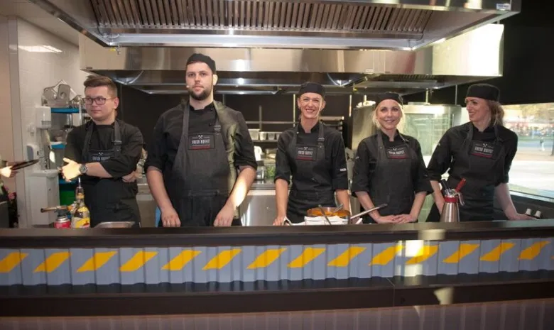 "Fresh buffet Medžiotojų užeiga"