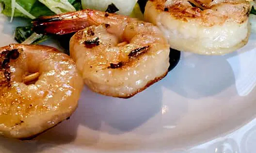 "Fresh buffet Medžiotojų užeiga"