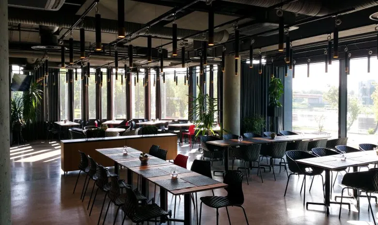 "Fresh buffet Medžiotojų užeiga"