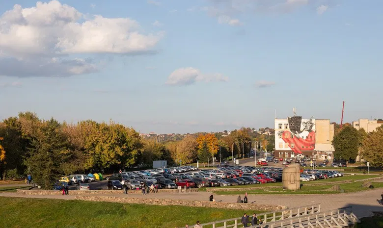 Kauno pilies automobilių stovėjimo aikštelė