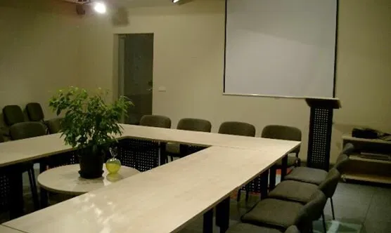 Apple Economy Hotel