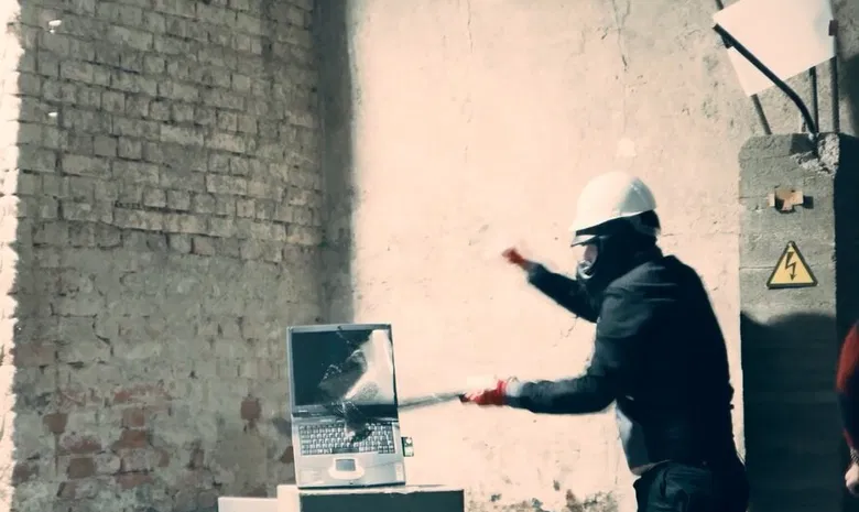 Rage Room Vilnius / Iškrovos kambarys