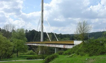 Birutės g., Žvėrynas, prie pėsčiųjų tilto į Vingio parką