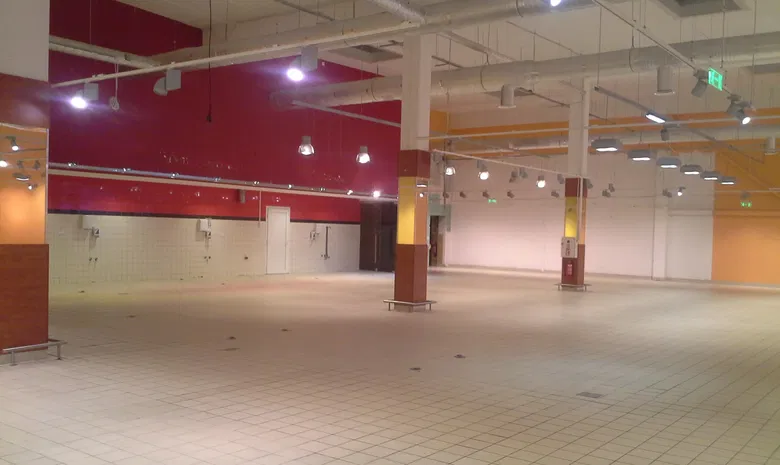 Vilnius, PREKYBOS CENTRAS, L.Zamenhofo g. 3, (netoli PC „BIG“, Ukmergės g.).