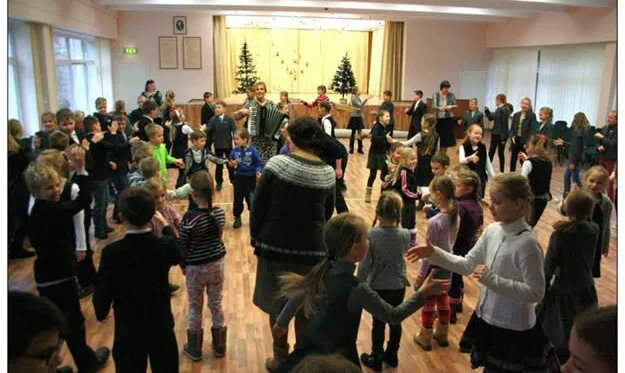 S. Daukanto vidurinė mokykla