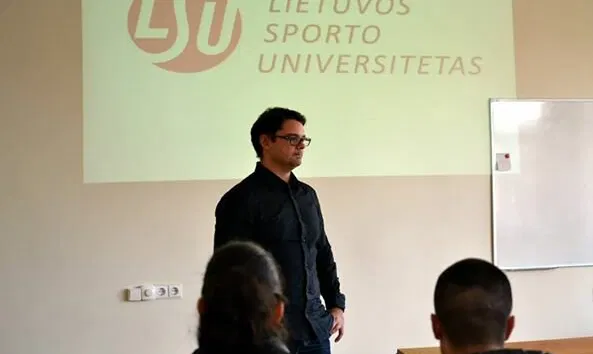LSU - Centriniai rūmai