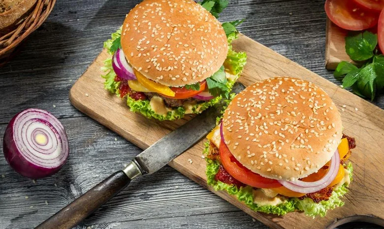 2BISTRO + GRILL