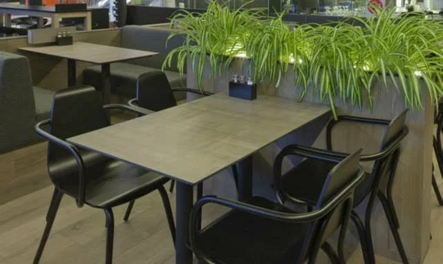 2BISTRO + GRILL