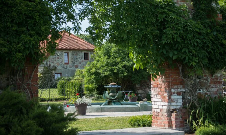 Stasio Ušinsko muziejus Akmenėlių dvare