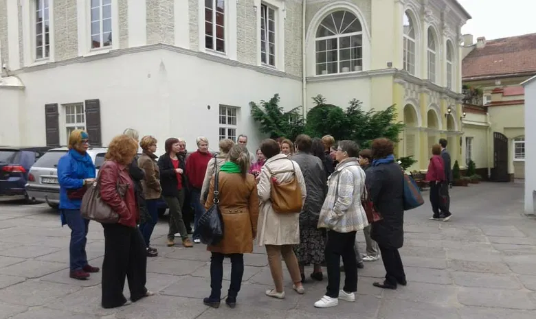 Nacionalinės bibliotekos kiemelis