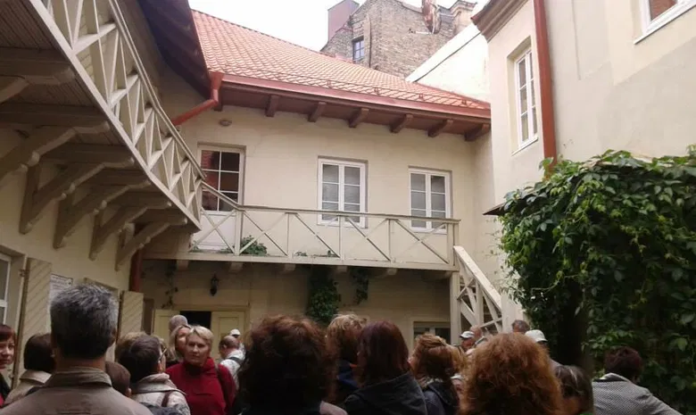 Nacionalinės bibliotekos kiemelis